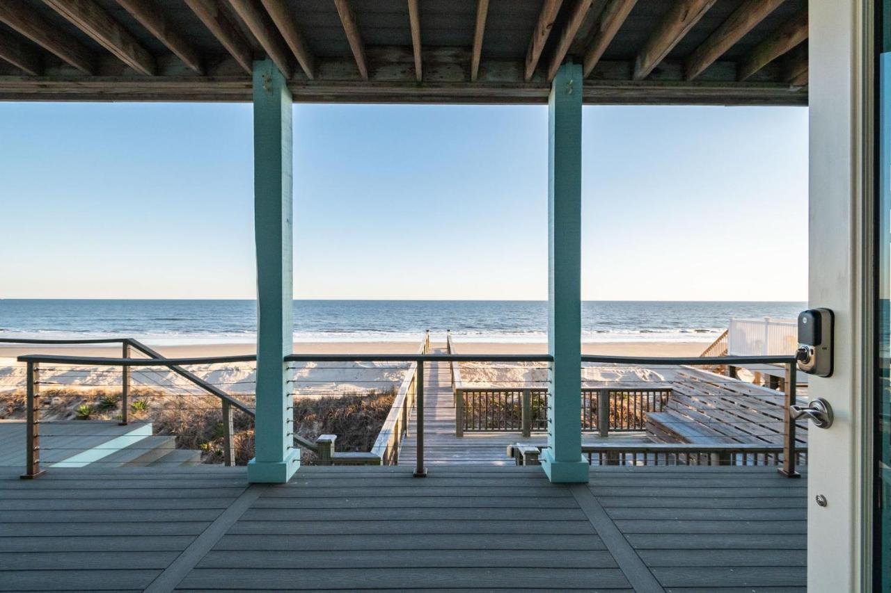 Wave Watcher By Oak Island Accommodations Exterior photo