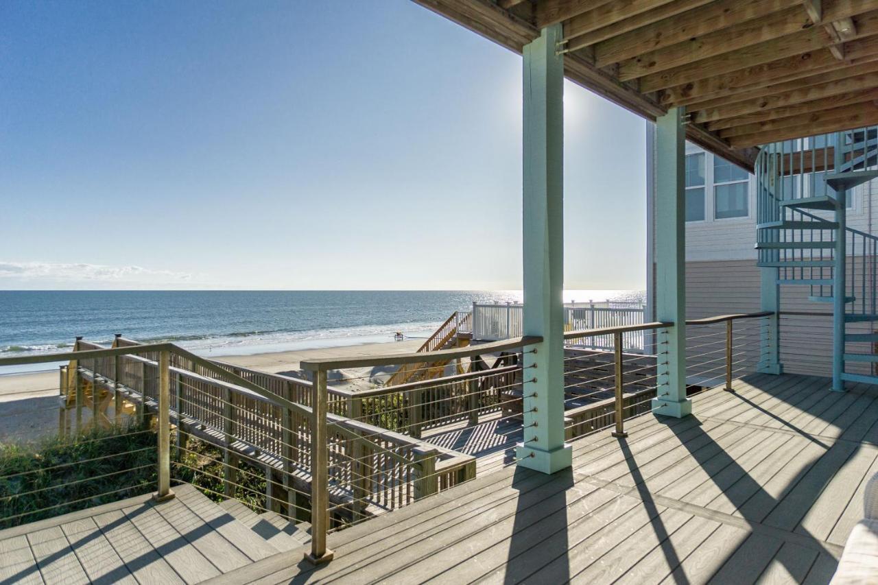 Wave Watcher By Oak Island Accommodations Exterior photo