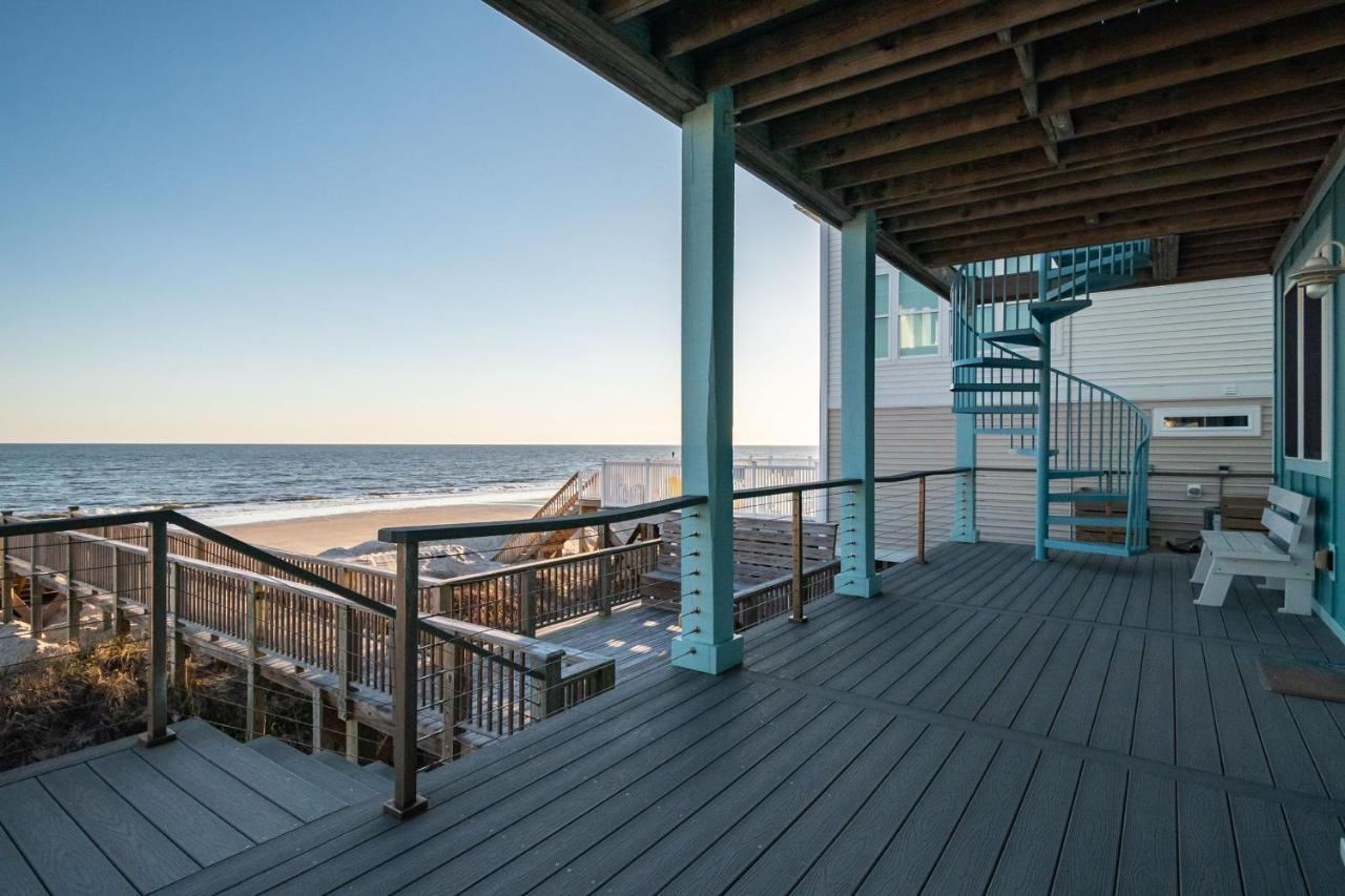 Wave Watcher By Oak Island Accommodations Exterior photo