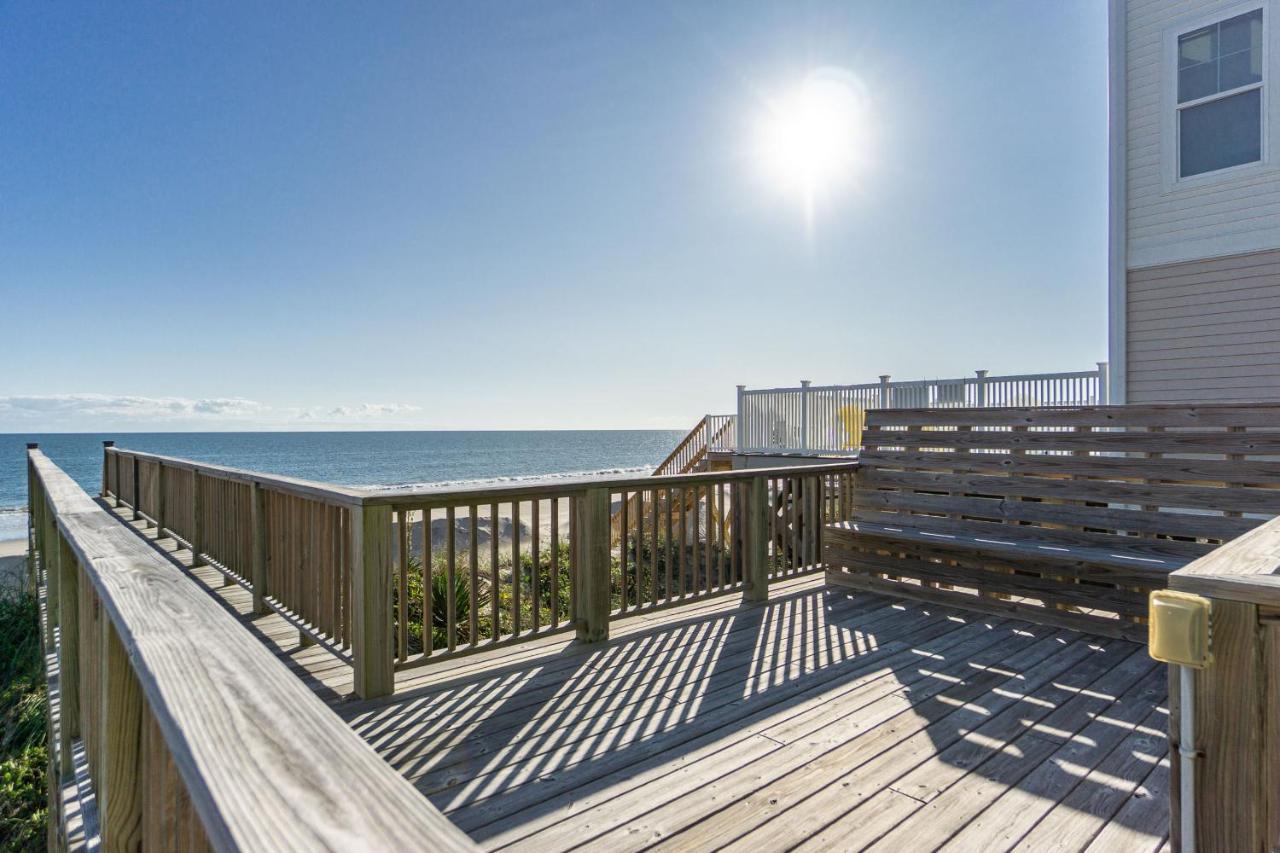 Wave Watcher By Oak Island Accommodations Exterior photo