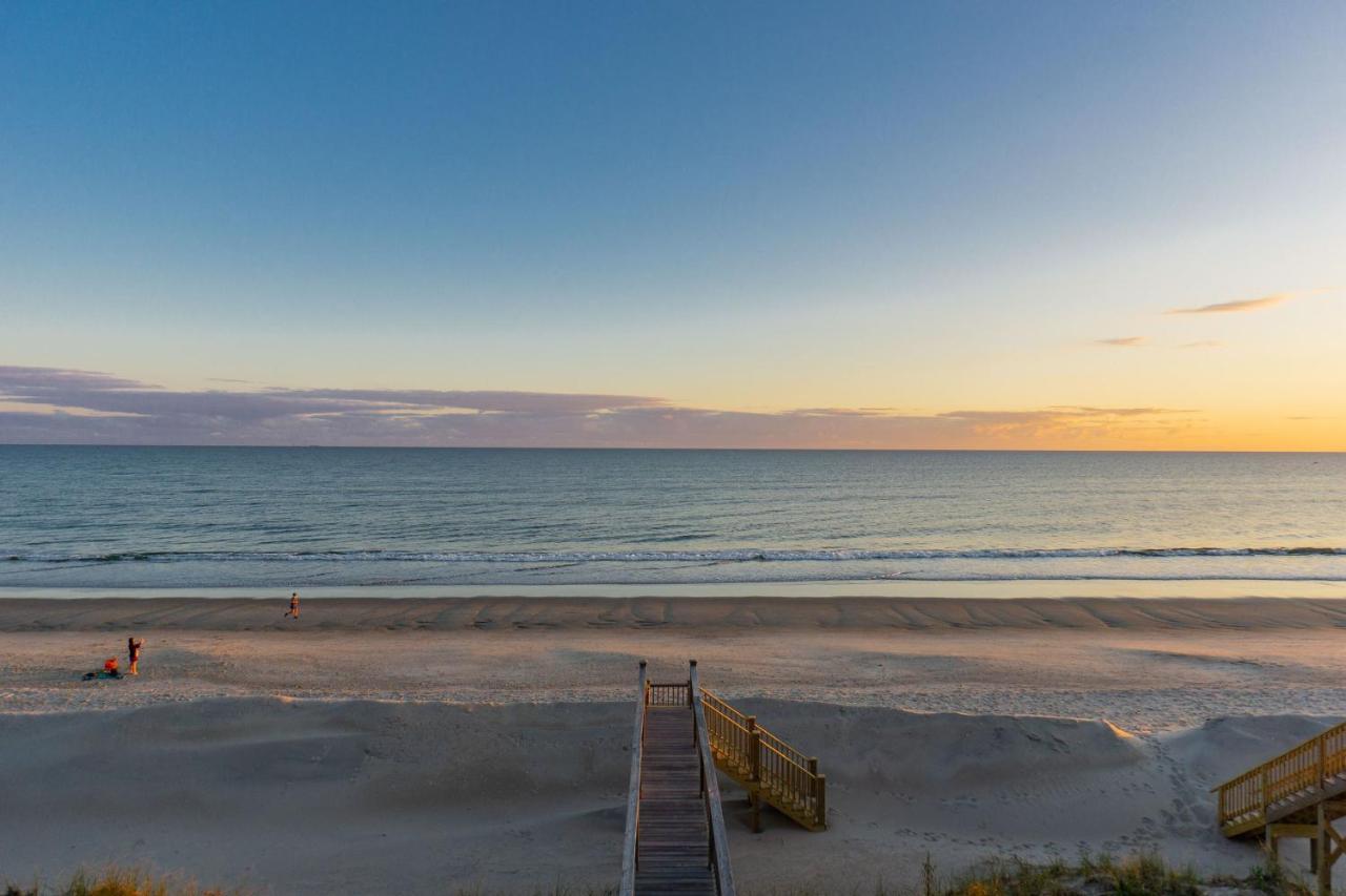 Wave Watcher By Oak Island Accommodations Exterior photo