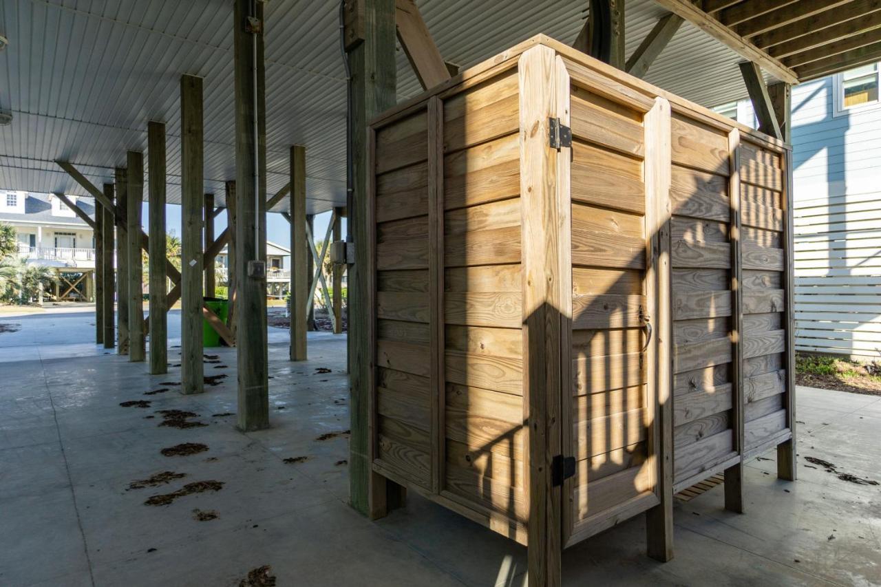 Wave Watcher By Oak Island Accommodations Exterior photo