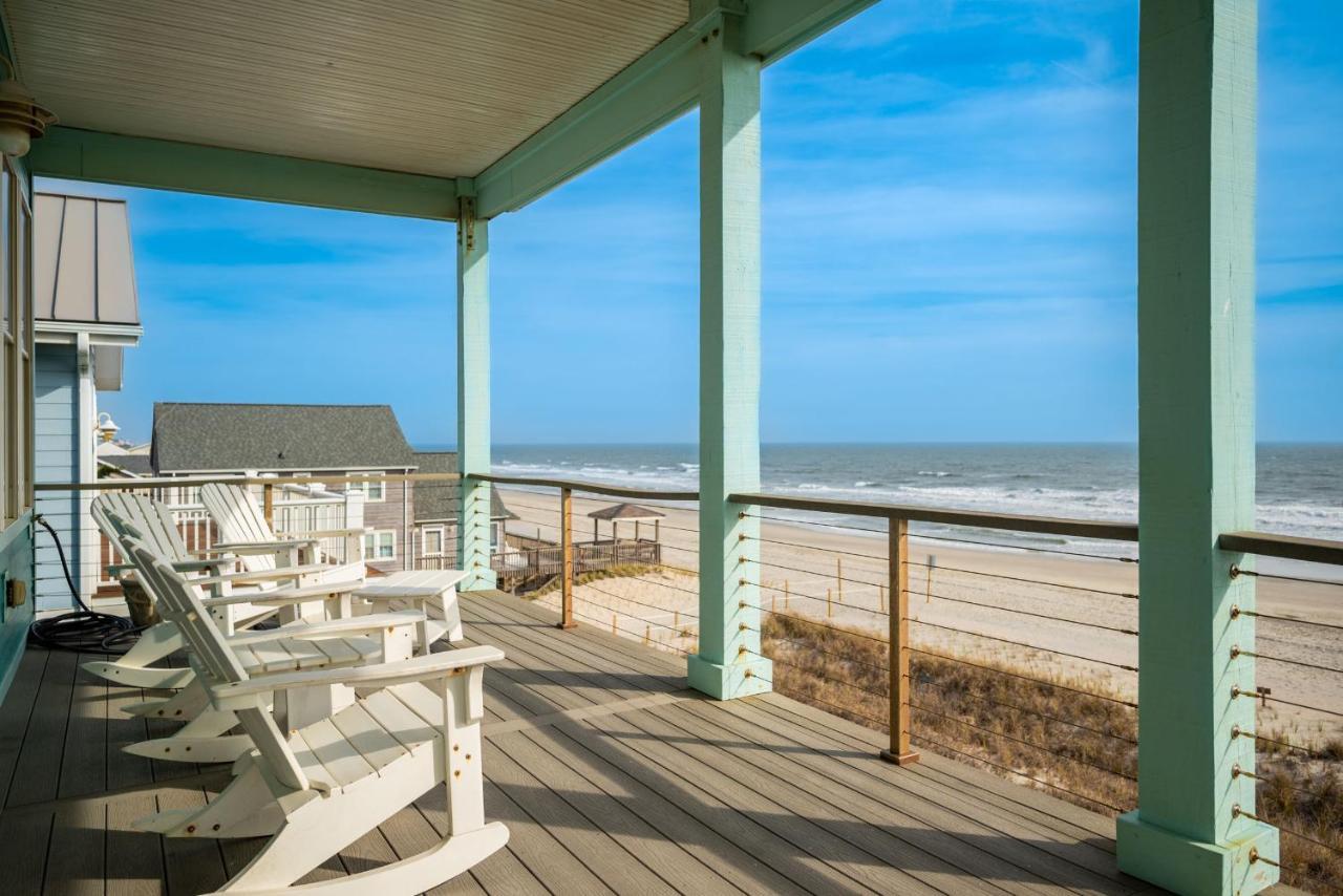 Wave Watcher By Oak Island Accommodations Exterior photo