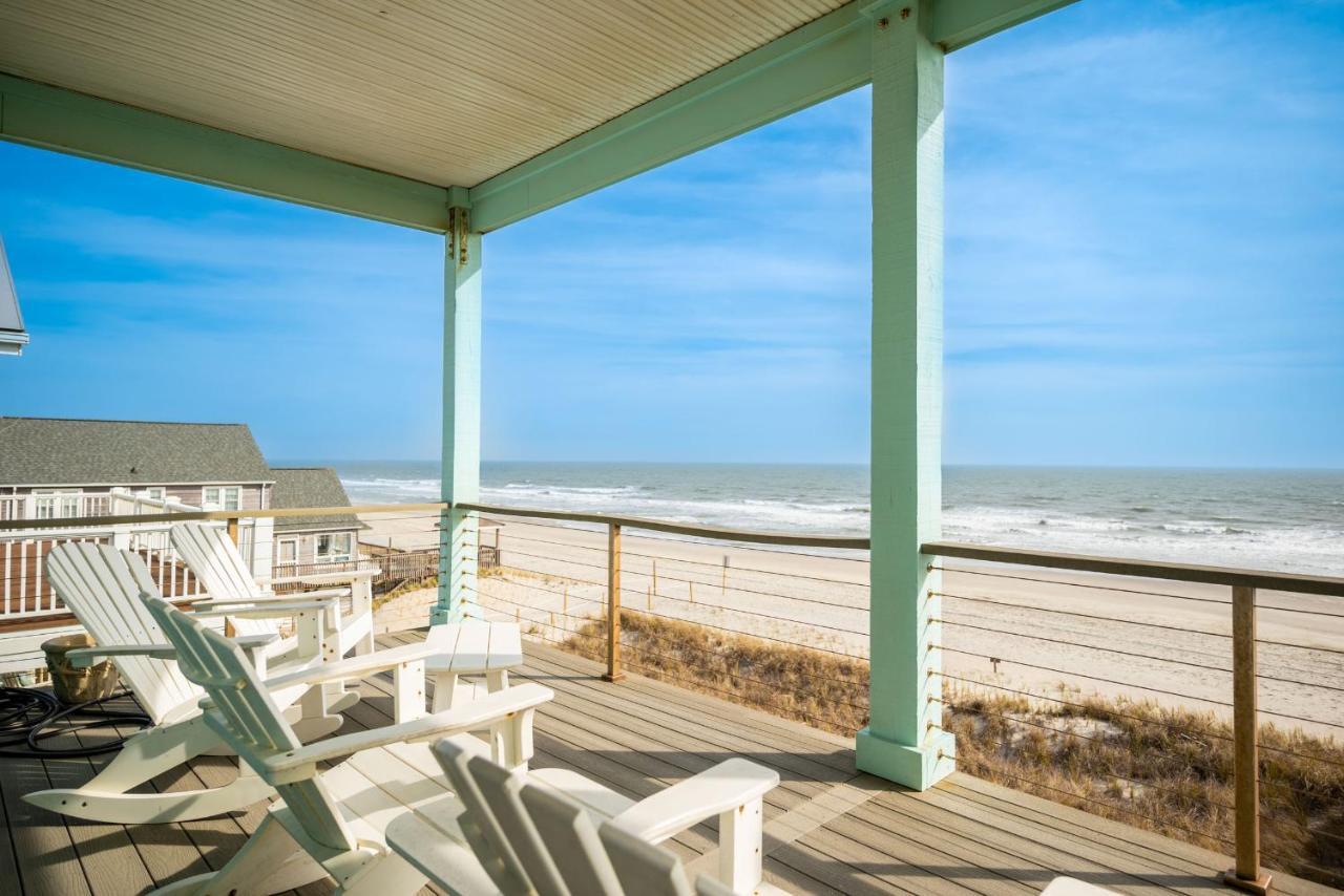 Wave Watcher By Oak Island Accommodations Exterior photo