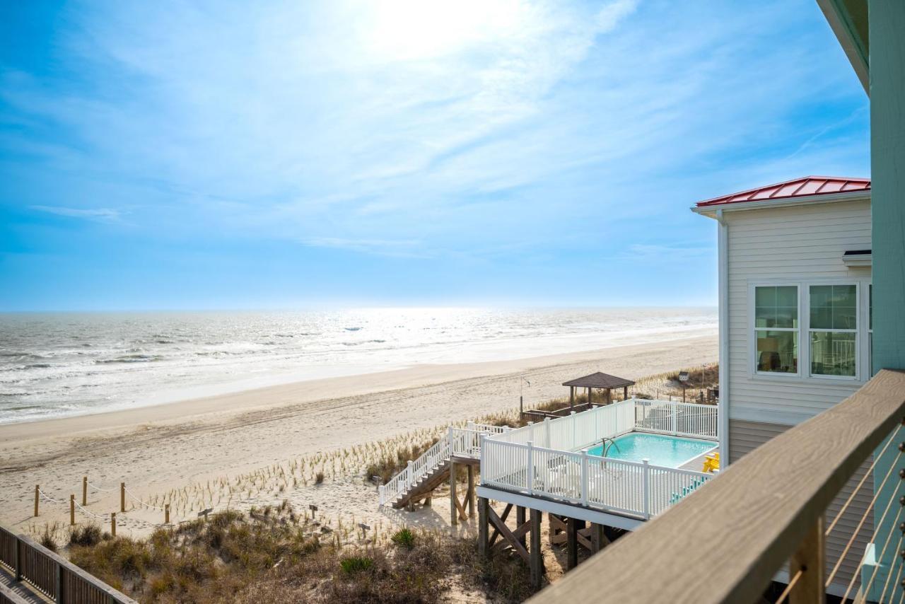 Wave Watcher By Oak Island Accommodations Exterior photo